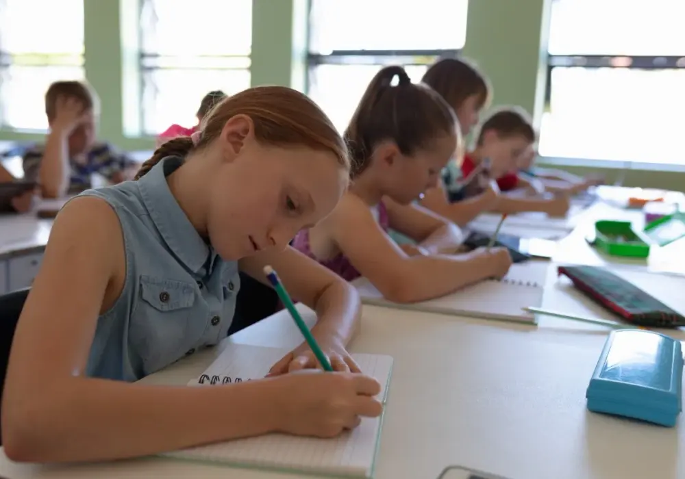 Wydłużenie etapu edukacyjnego: Jak napisać opinię i zyskać rok?