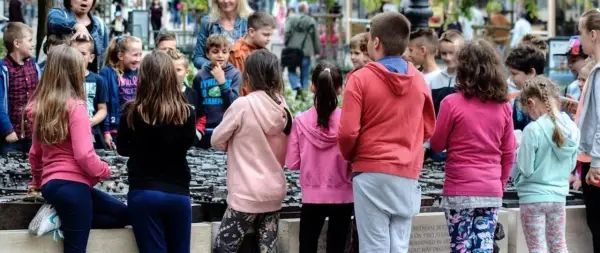 Przedłużenie etapu edukacyjnego: Jak zyskać czas dla dziecka?